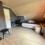 Koselig Hus Rett Ved Stranda,nydelig & Ferierende! Дом отдыха
