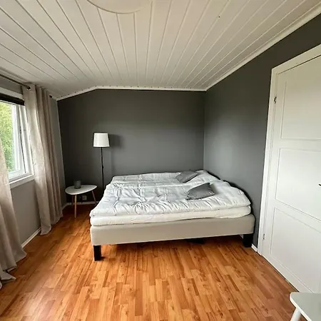 Koselig Hus Rett Ved Stranda,nydelig & Ferierende! * Grimstad (Aust-Agder)