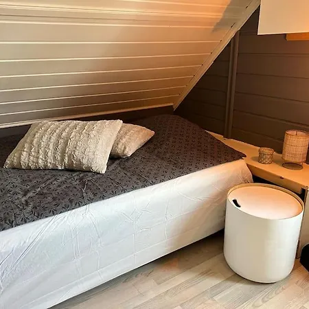 Koselig Hus Rett Ved Stranda,nydelig & Ferierende! Σπίτι διακοπών