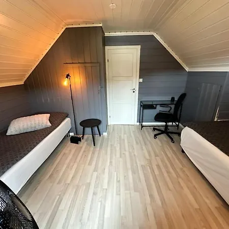 Koselig Hus Rett Ved Stranda,nydelig & Ferierende! * Grimstad (Aust-Agder)