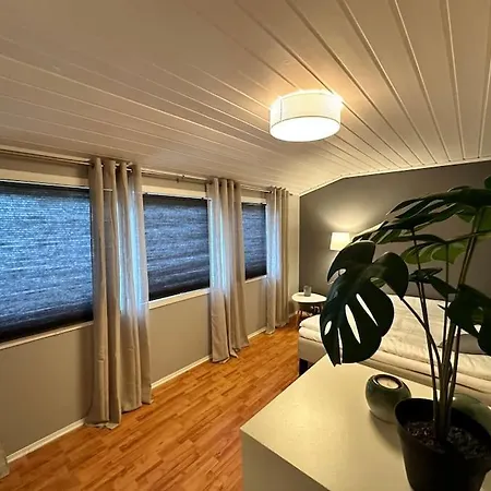 Σπίτι διακοπών Koselig Hus Rett Ved Stranda,nydelig & Ferierende! *