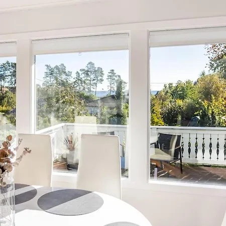 Koselig Hus Rett Ved Stranda,nydelig & Ferierende! Σπίτι διακοπών *