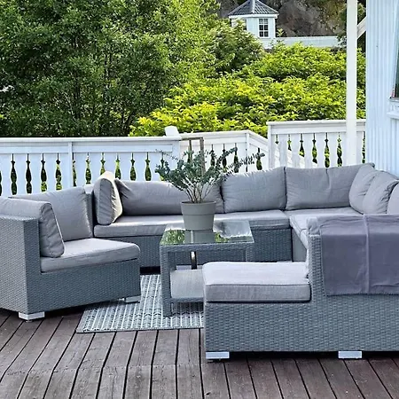 Koselig Hus Rett Ved Stranda,nydelig & Ferierende!