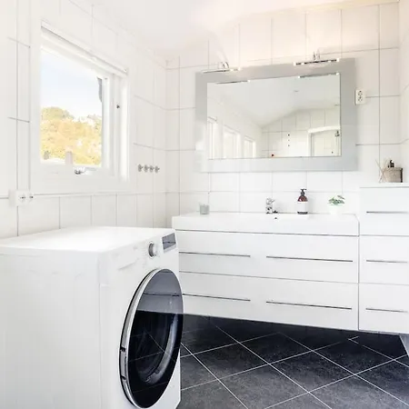 Koselig Hus Rett Ved Stranda,nydelig & Ferierende! Grimstad (Aust-Agder)